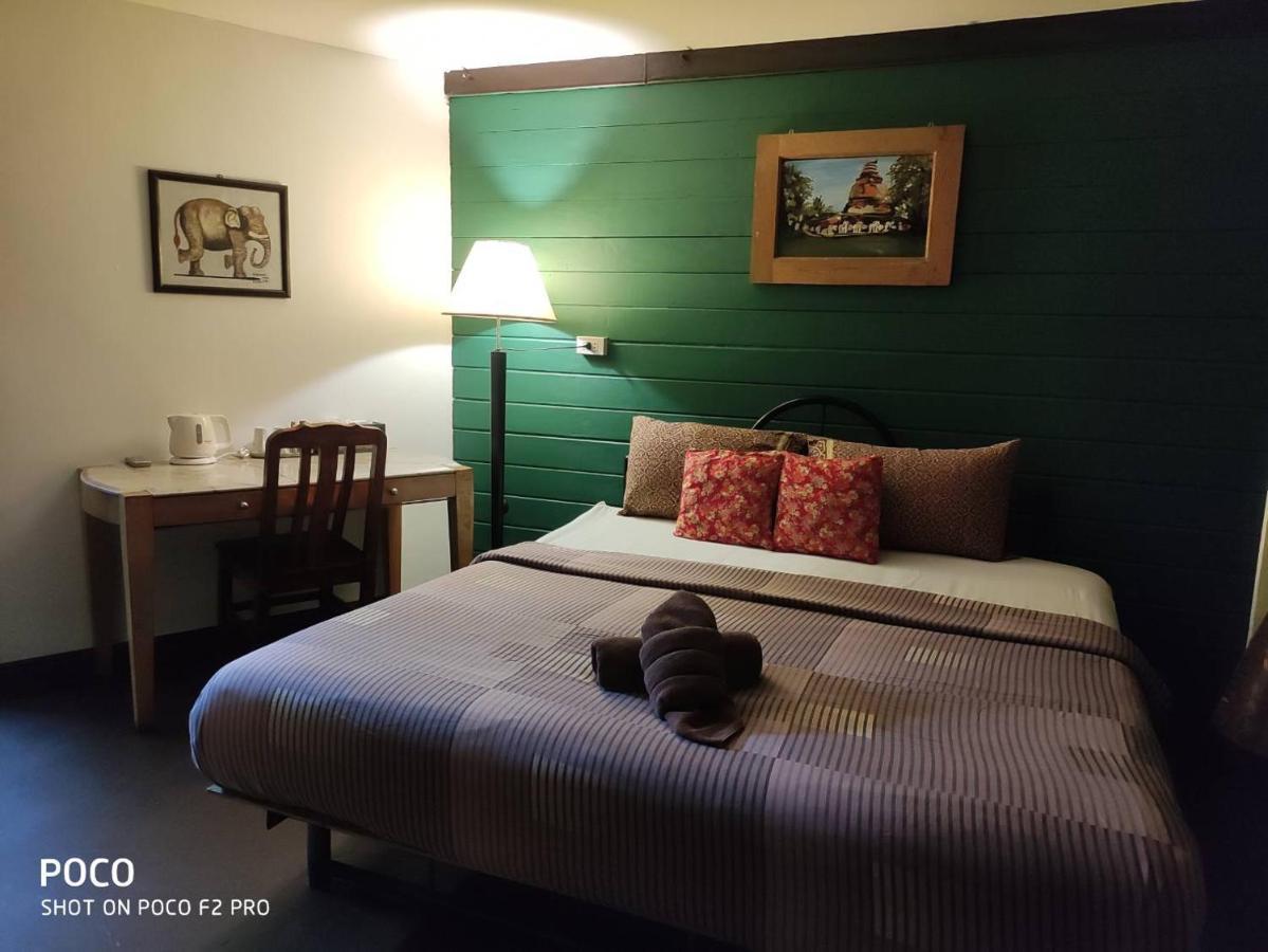 Tamarind Guesthouse فرا ناخون سي أيوتثايا المظهر الخارجي الصورة