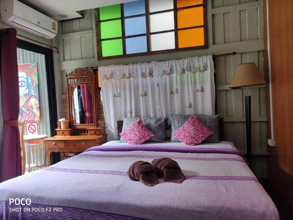 Tamarind Guesthouse فرا ناخون سي أيوتثايا المظهر الخارجي الصورة