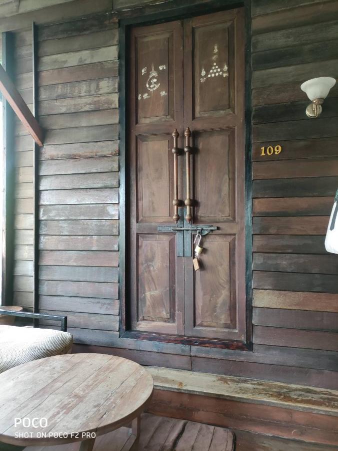 Tamarind Guesthouse فرا ناخون سي أيوتثايا المظهر الخارجي الصورة