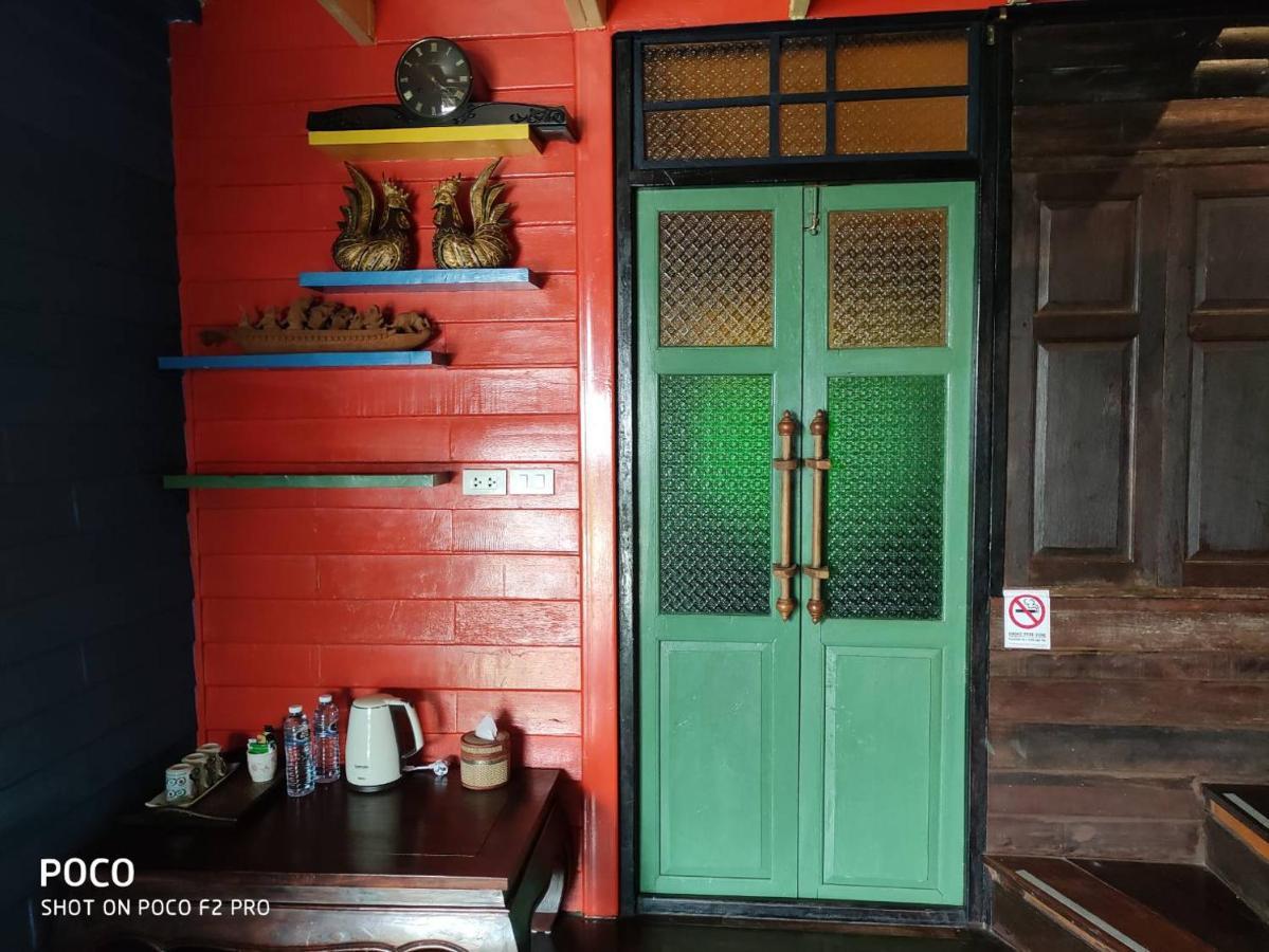 Tamarind Guesthouse فرا ناخون سي أيوتثايا المظهر الخارجي الصورة