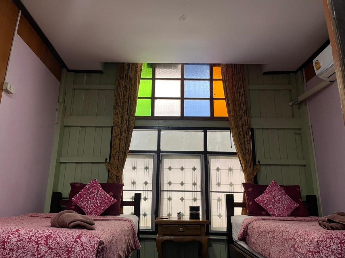 Tamarind Guesthouse فرا ناخون سي أيوتثايا المظهر الخارجي الصورة