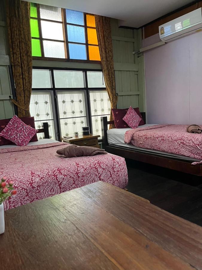 Tamarind Guesthouse فرا ناخون سي أيوتثايا المظهر الخارجي الصورة