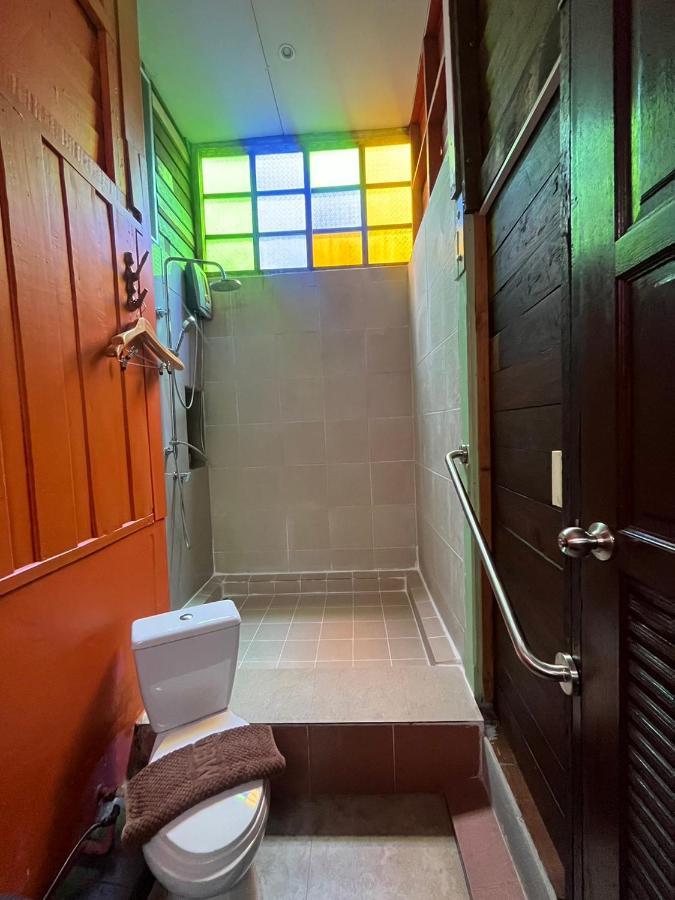 Tamarind Guesthouse فرا ناخون سي أيوتثايا المظهر الخارجي الصورة